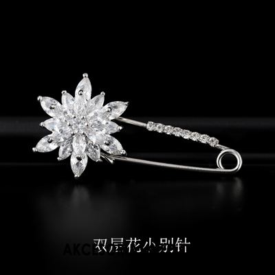 Broszki Damskie Sweter Rozpinany Eleganckie Agrafka Wszystko Pasuje Corsage Na Sprzedaż